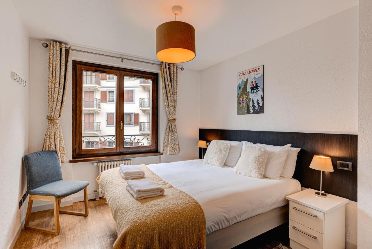 Apartment Cosmiques - Alpes Travel - Central Chamonix - Sleeps 4 外观 照片