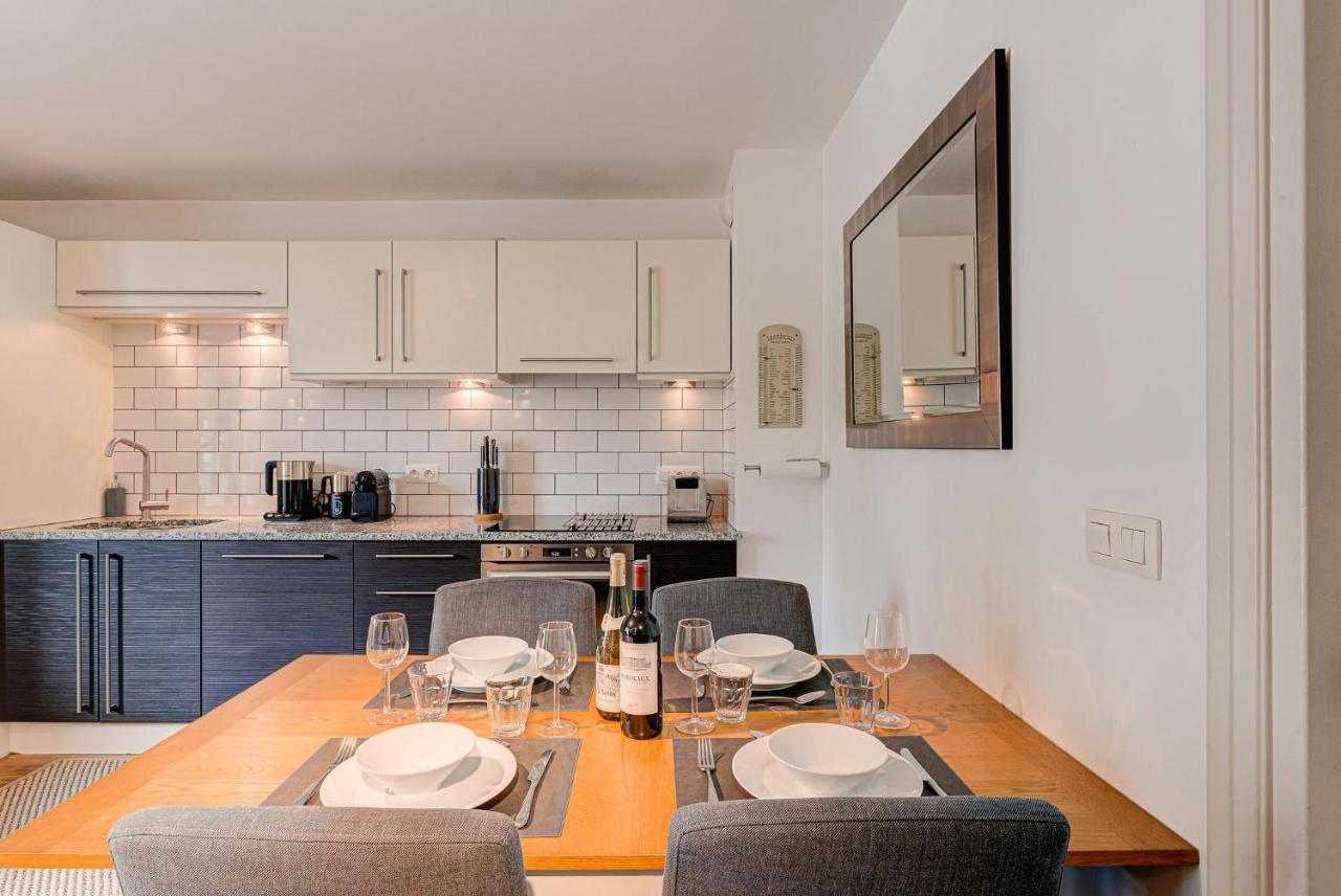 Apartment Cosmiques - Alpes Travel - Central Chamonix - Sleeps 4 外观 照片