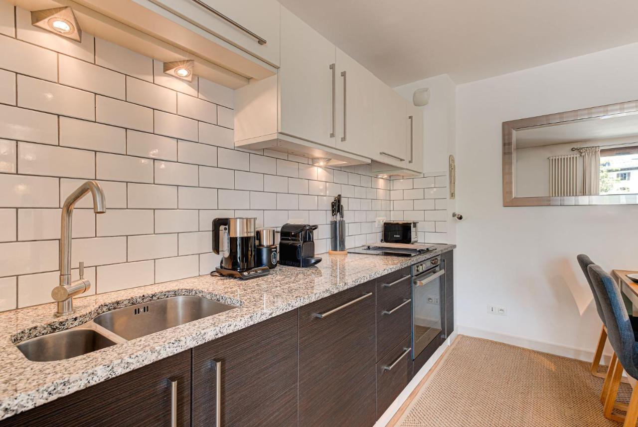 Apartment Cosmiques - Alpes Travel - Central Chamonix - Sleeps 4 外观 照片